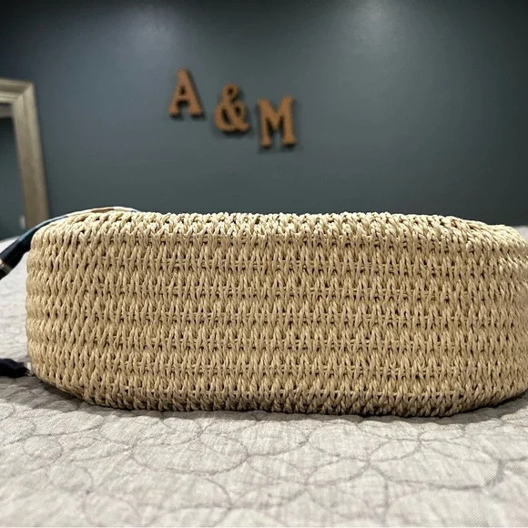 VINTAGE BRIGHTON COLLECTIBLES STRAW HANDBAG WHITE/NAVY BLUE STRIPE INTERIOR - Picture 4 of 14